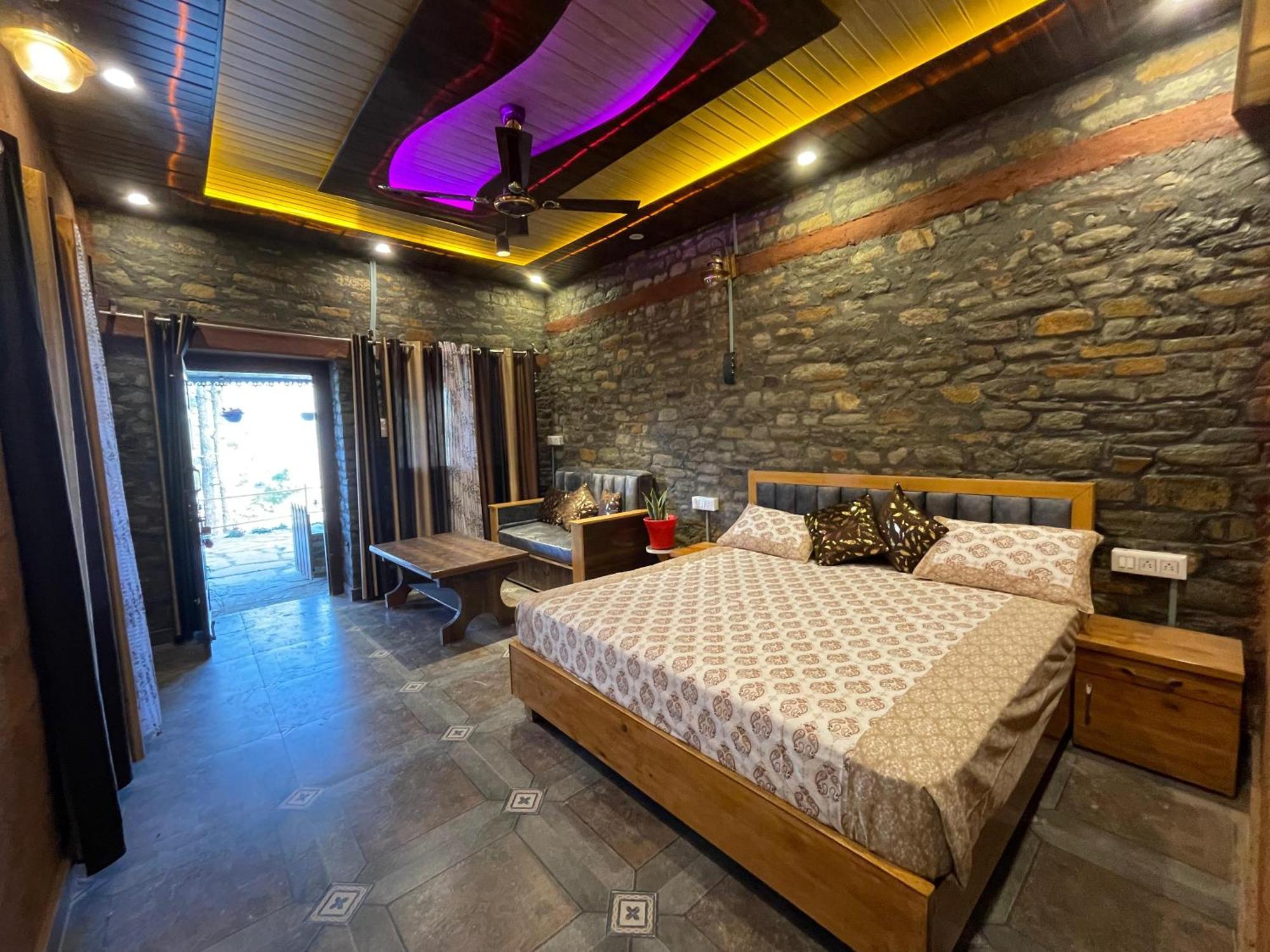 Nature Villaas Basa Homestay Pauri Exterior photo